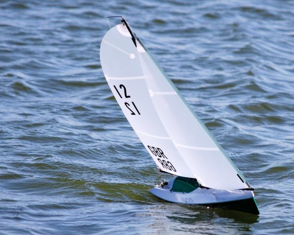 micro rc sailboat